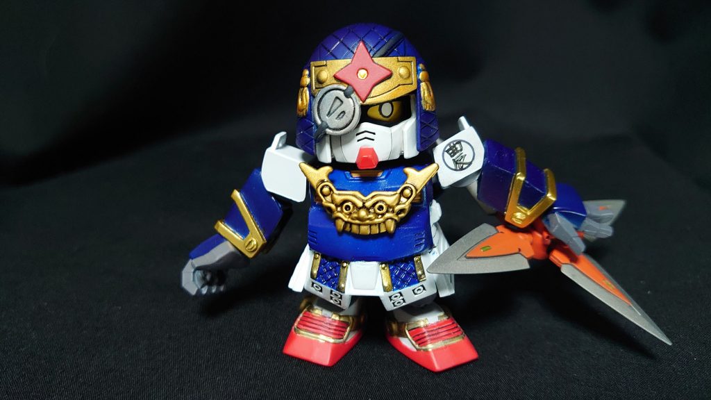 子供の頃に大好きだった隠密頑駄無。とある模型店で再会して、塗装に挑みました。