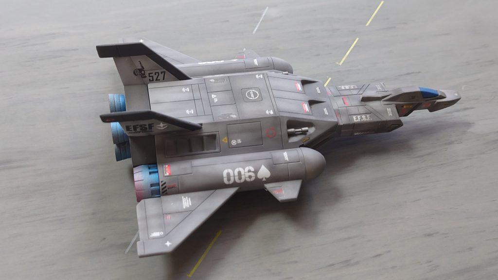 時間かかりましたが、旧キットでも十分カッコイイです(￣ー￣)