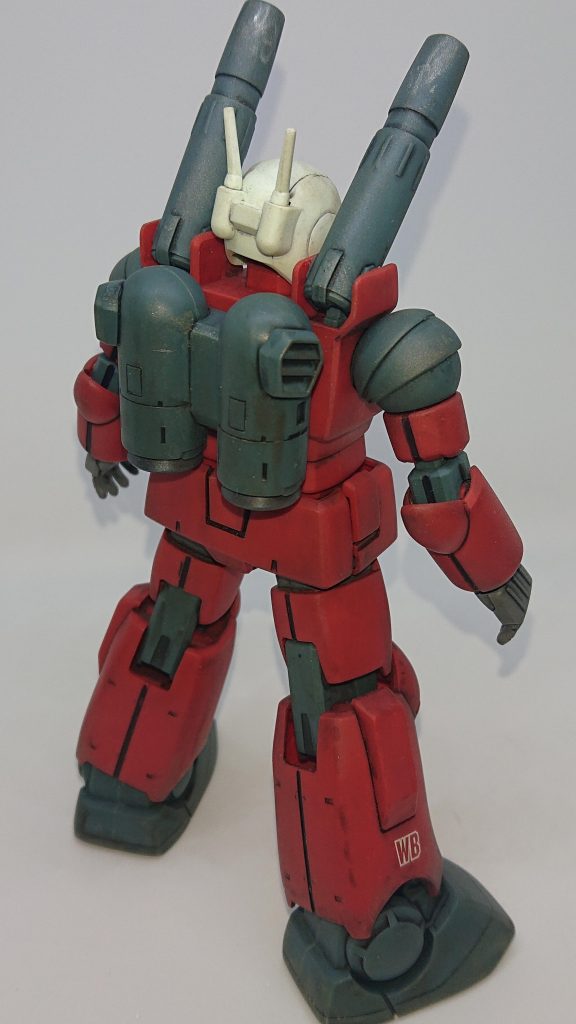 初期のキヤノンのバックパックは排気ダクトが角形なんですね。