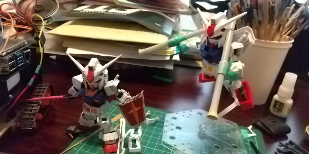 前回、哀戦士編でバズーカを付けたくなり、ちまちま作り始めました。でもこの後、どう改造していこうか妄想にはまりこみ、8月までこの状態を維持。やっぱ作りながら考えないと進まないな~。反省です。