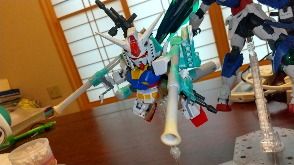 ブースターや弾倉部分はもう少し凝って作るつもりが、時間切れで苦し紛れで作ったらそれらしくできたので、考えるより手を動かした方が良かったですね。来年はとにかく作ります。