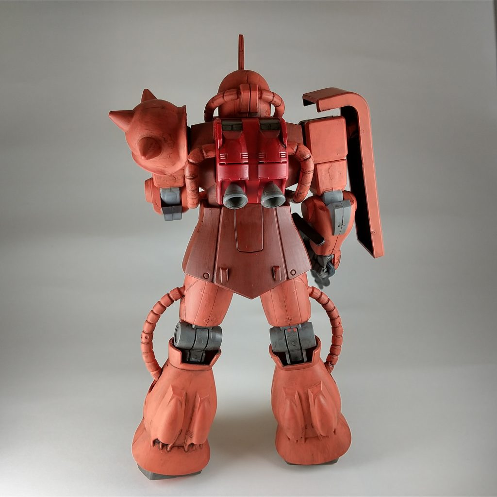 とにかく、あまり目的を持った汚しができませんでした。足に集中させるとか、特に汚れる部分に集中させるとか。考えていませんでした。ちなみに、バックパックは赤が綺麗に発色しているのですが、これはアクリルガッシュに水性アクリジョンのクリアーを10%混ぜて塗るところを入れすぎてしまった為。でもクリアーを少し多めに混ぜるのも悪くないと思いました。