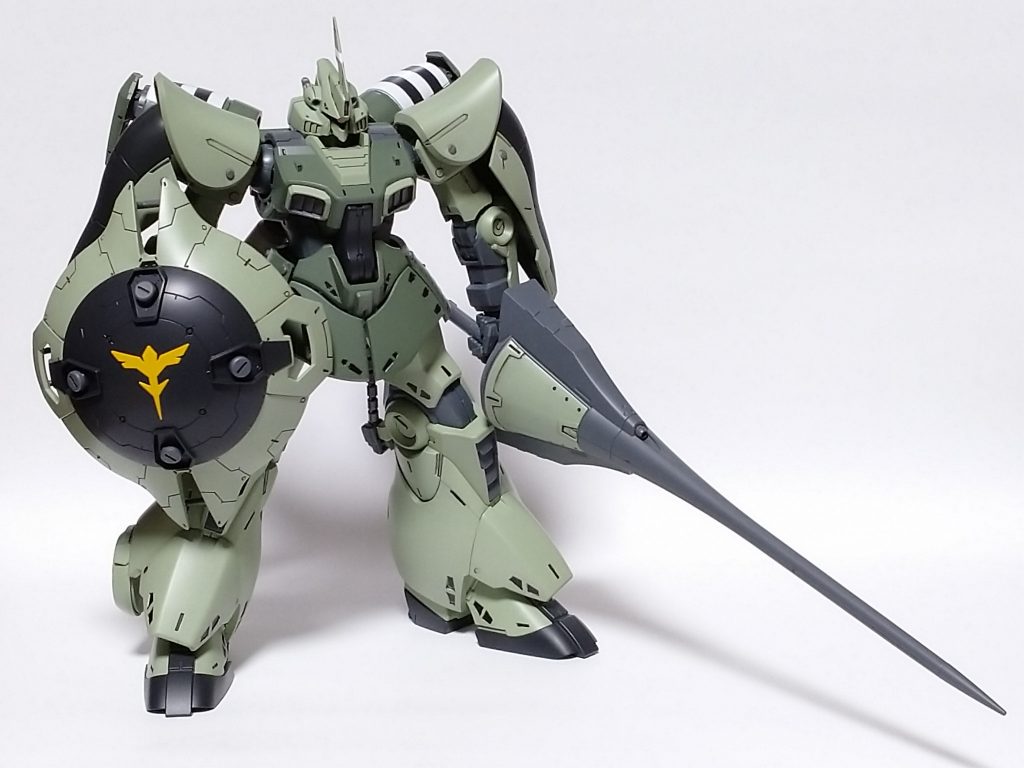 ランスはキマリスから、盾はヤクトドーガからの流用です。長槍とラウンドシールドの組み合わせは映えますね。