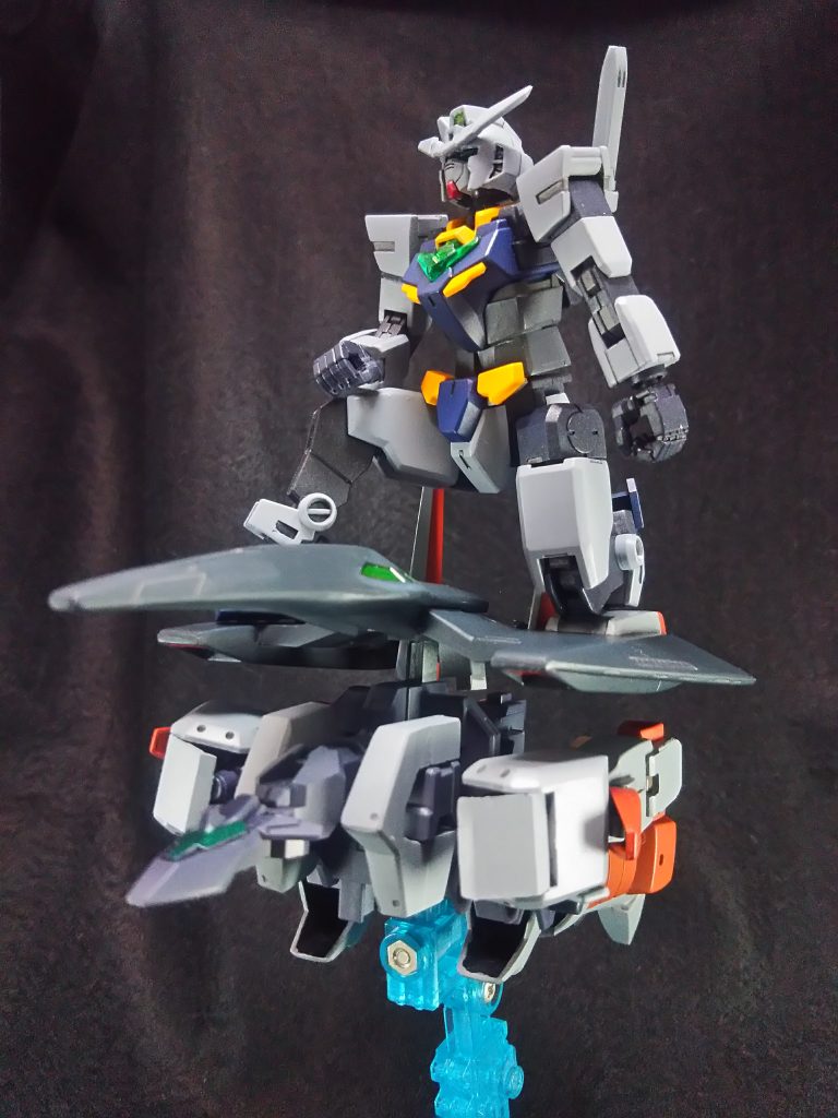 下のMK-Ⅱアーマーはなんちゃってです。色々パーツが足りません。これはコアガンダム以外のパーツを消費したくなかったからです。