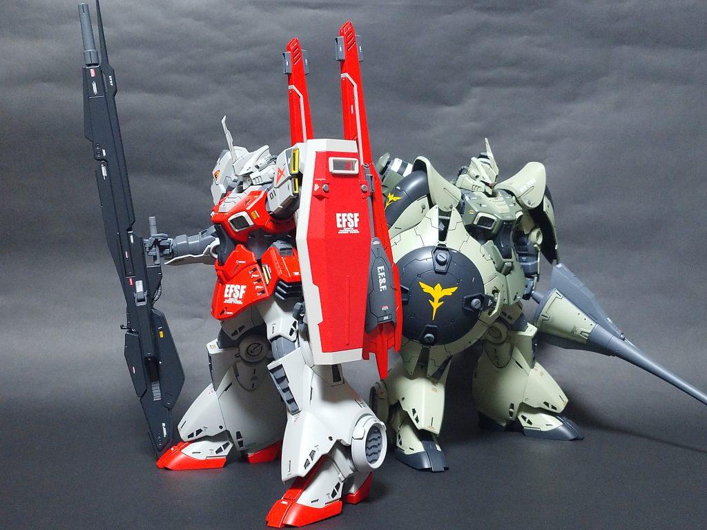 あとから手を付けたのに先に完成したチャイカモドキとツーショット。だいぶ印象変わりますね。