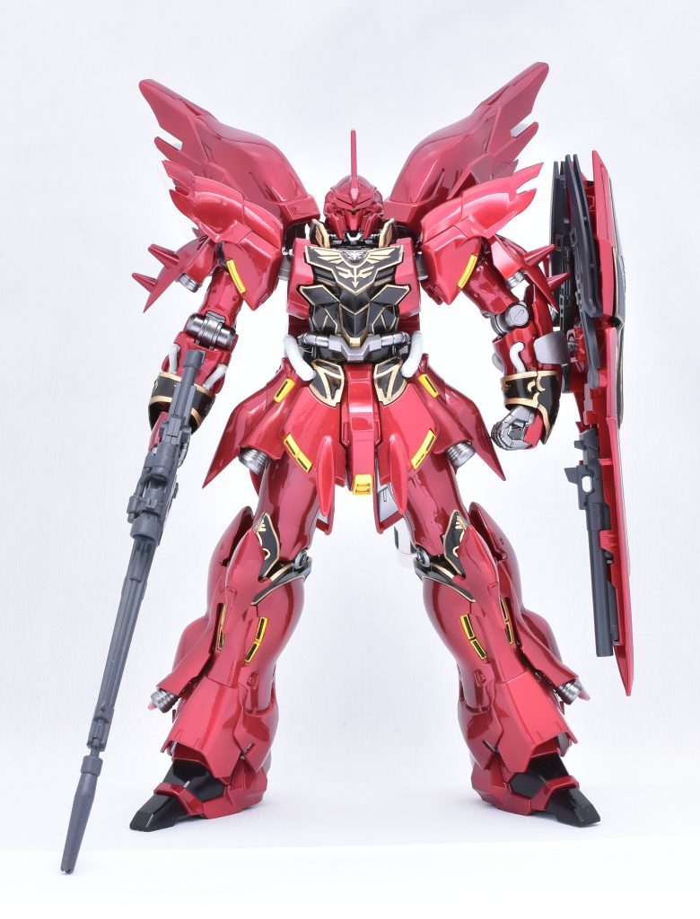 カラーレッド→ガイアノーツ　パールローズディープレッドエングレービング→クレオス　スーパーリッチゴールドの上からエナメル拭き取り。