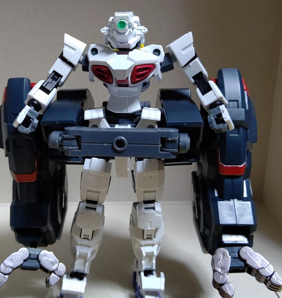 クロプスはダンタリオンアームを腰にスライドし