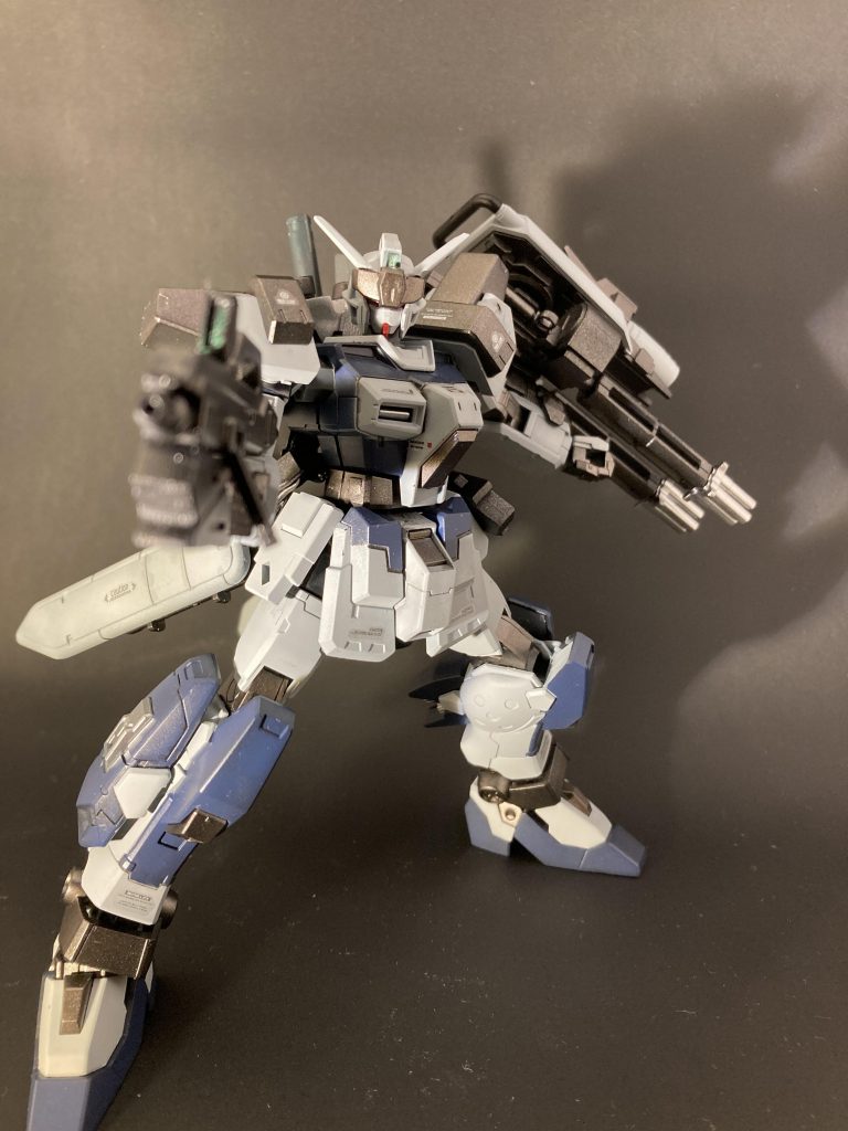 ポージングさせてみました‼︎可動としてはあまり動かないので、改めてまた改善したいです🎶