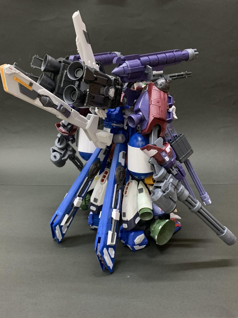 ペタペタ貼るだけじゃなく、くり抜きや彫り、埋め込みなどチャレンジしました。