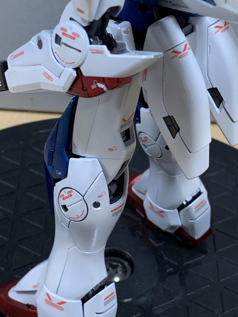 V2ガンダムver.ka チタニウム風塗装–3枚目/制作者：Lieeze