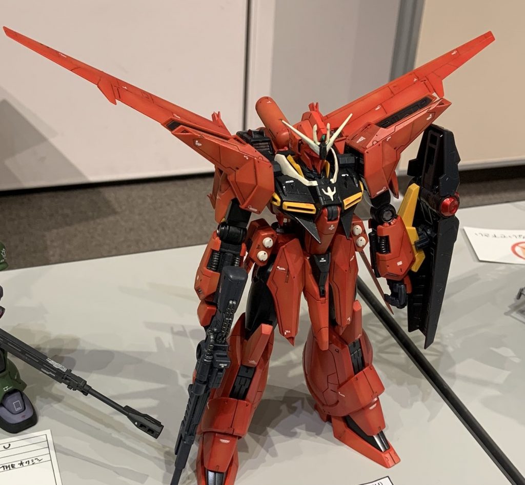 工作はマシンヘッドのゼータヘッドを取り付けるための加工と翼を上下左右逆に取り付けただけです