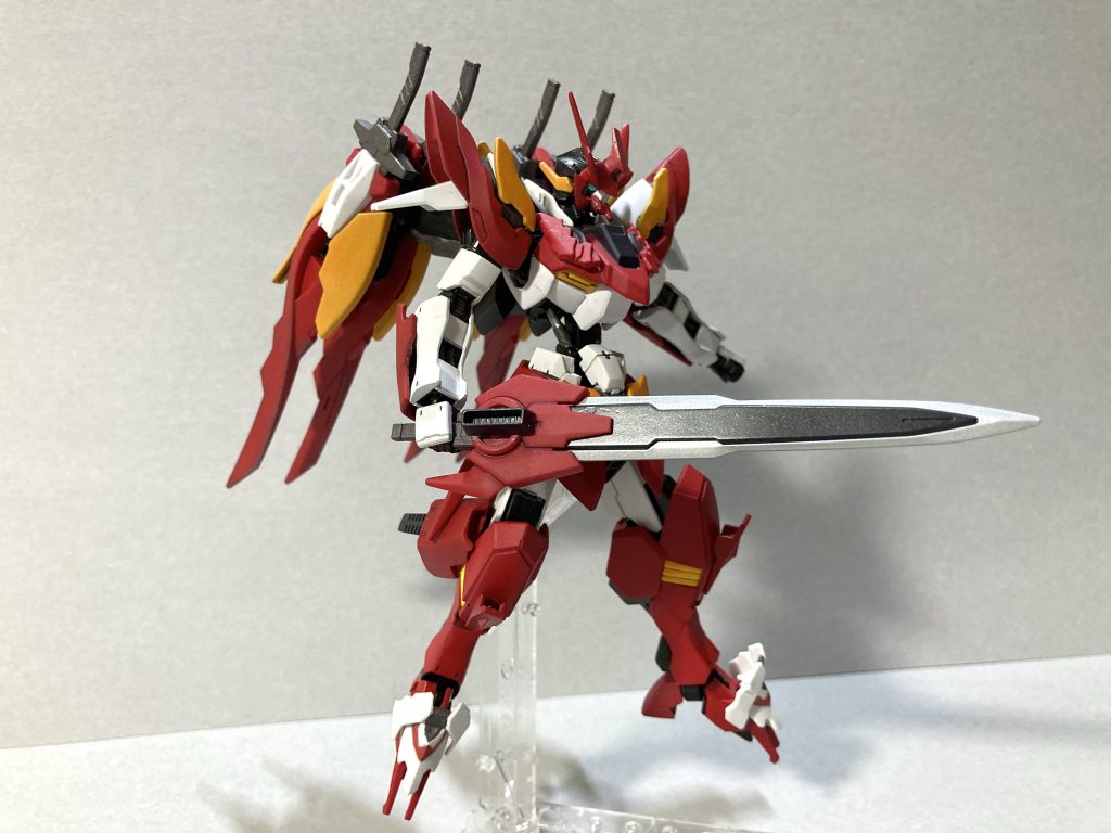 折りたたんだスタビライザー状態。クレイモアはエクシアダークマターより。