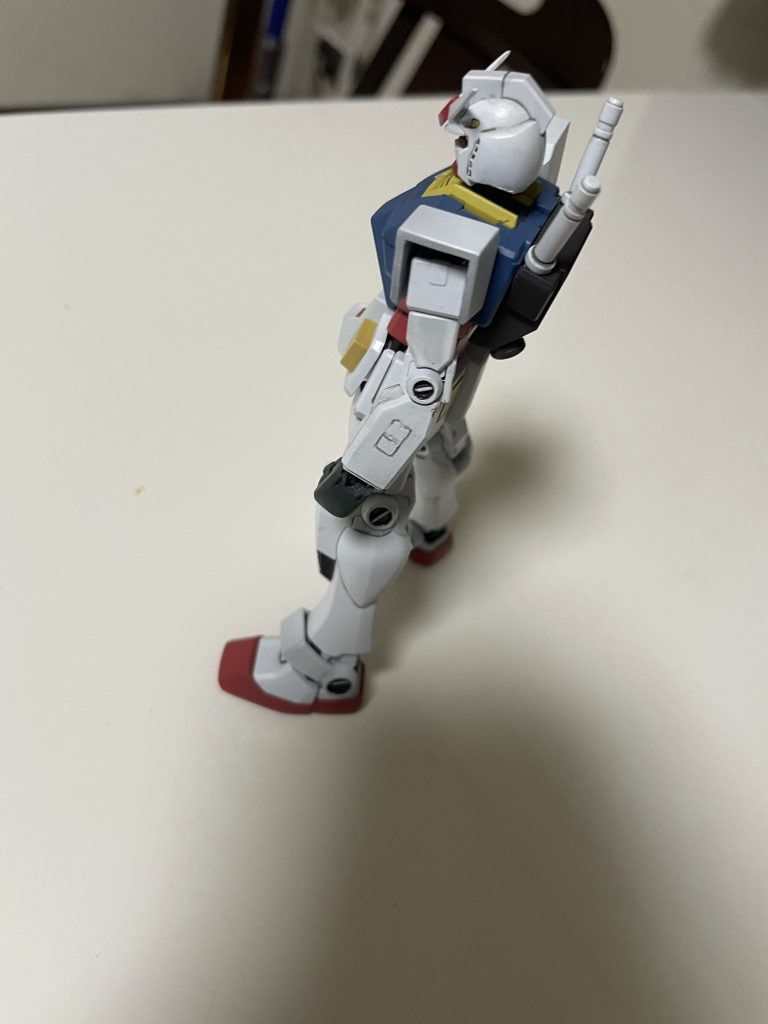 シールドは磁石接続にしてダボ穴を埋めています。