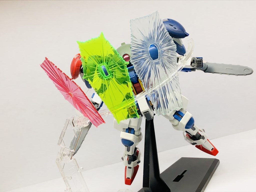 緑は防御。ヘッドの色に合わせた3色のビームシールドを張れます。