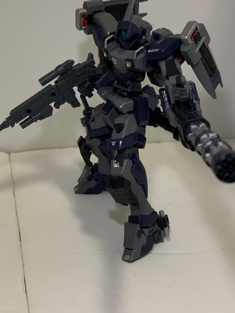 足にはローラーダッシュとターンピックを装備。ガトリングのせいか若干ペイルライダー感もある。