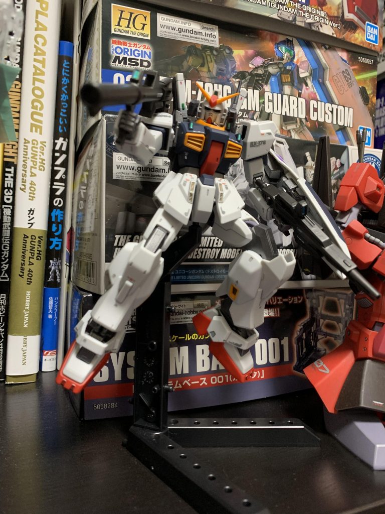 雑多な背景でも存在感！