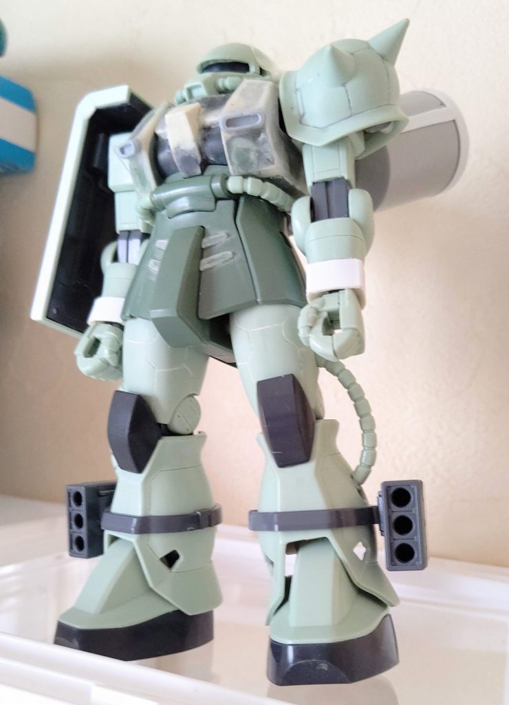 頭部小顔化はパーツの天地を詰めてます。モノアイレールが元キットより細くなり悪そうな顔になりました。 