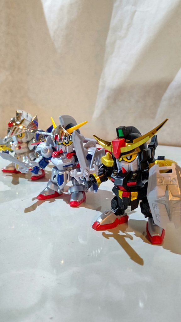 派生キットの多さは人気者の証明。ぶっちやけフルアーマーとスペリオルドラゴンも欲しい！再販期待してるけど、近年はメッキのハードルが上がっているようで厳しそうなのが悲しい😭