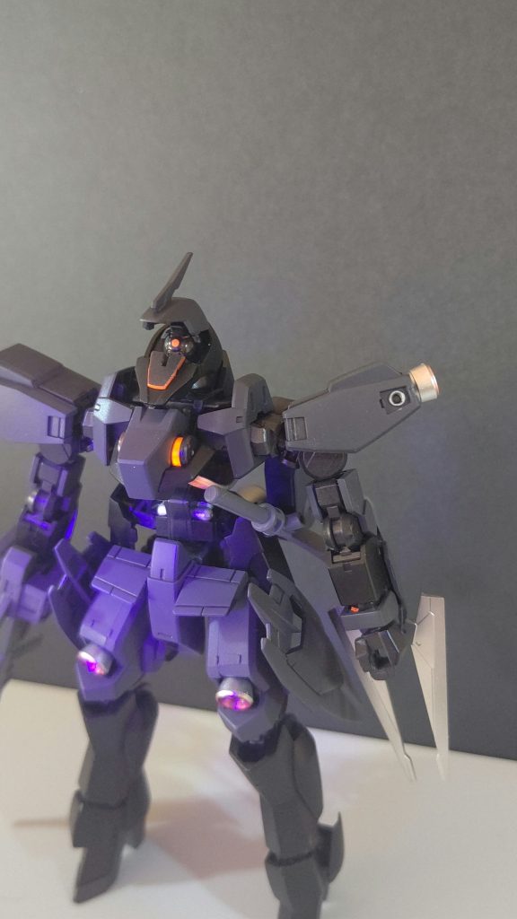 ナノラミネートの色は試作機ながら最高級の黒を使用。