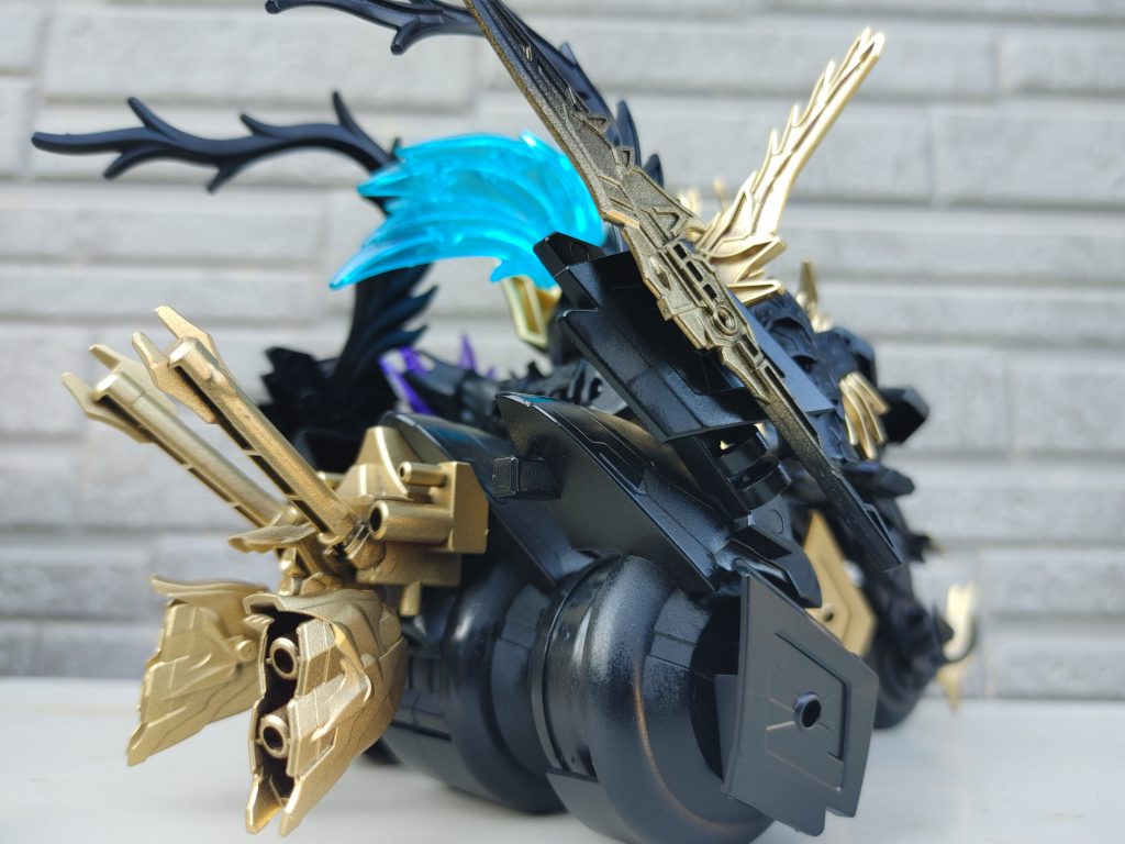 彼が趙雲ダブルオーガンダムだった頃の仲間達、劉備、馬超、黄忠はあれから数々の仲間を作り、困難に立ち向かいこれを打ち倒した・・・が裏では趙雲フィンスターニス・ガンダムは仲間達の前から完全に姿を消し、独り世界に残った異物であるバグを殲滅し続けた。世界からバグを全て滅ぼした時、最後のバグとなる彼にはどんな結末が訪れるのだろうか