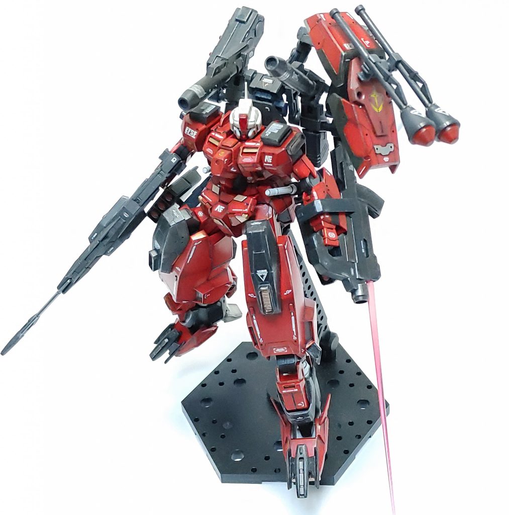 イフリートモード展開からの、近接戦闘もこなせる機体という設定になっています。