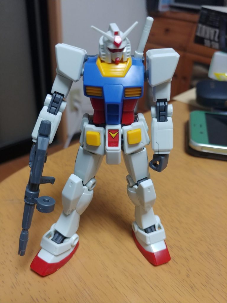 まずは素組から。リバイブは組み立てが楽ですね！