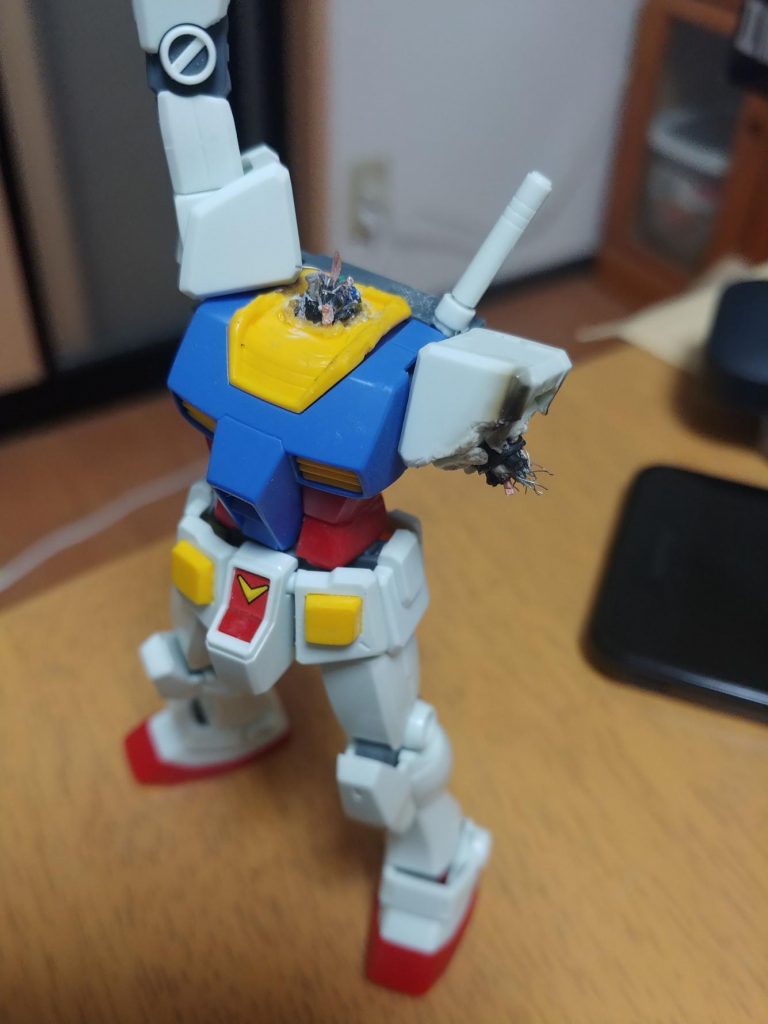 頭と左腕をぶっ飛ばして何となくそれっぽく。