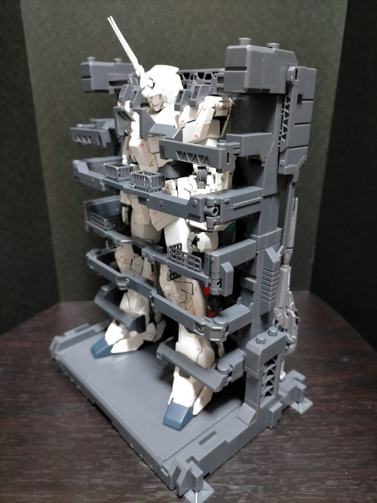 MGガンダムベース限定 MS CAGE–3枚目/制作者：ジノービー