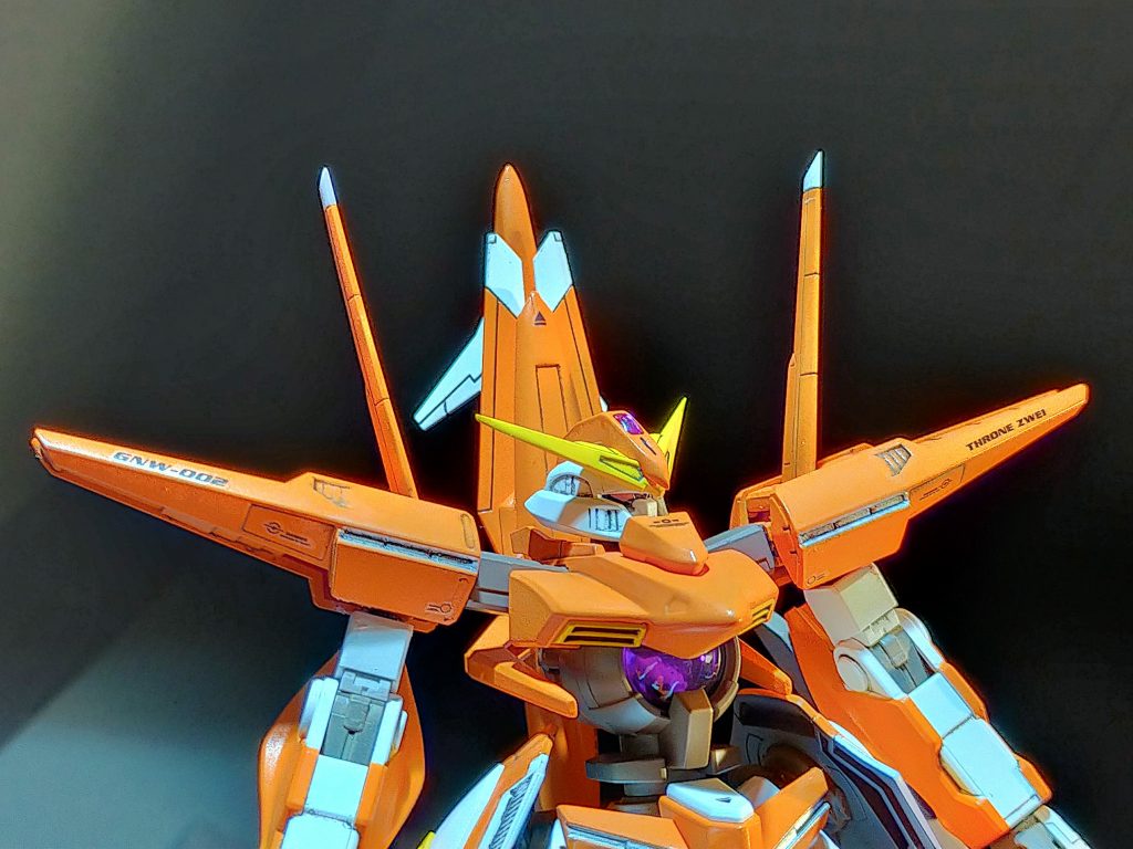 胸部コンデンサーと額のクリアパープルが気に入っています。レジン入れました。