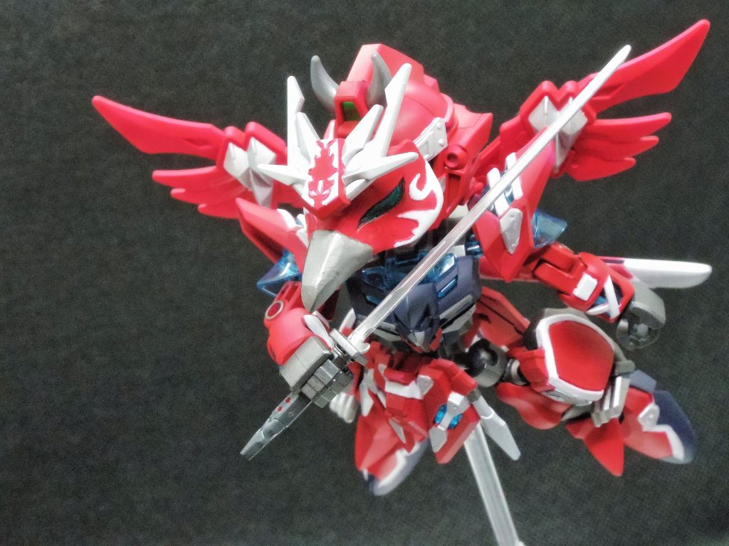 飛行能力を活かした戦闘を得意としている。