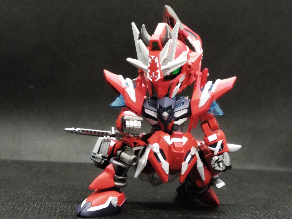 肘関節の追加で、腕が延長されたため、脚も延長。そのため、膝立ちもできるようになりました。