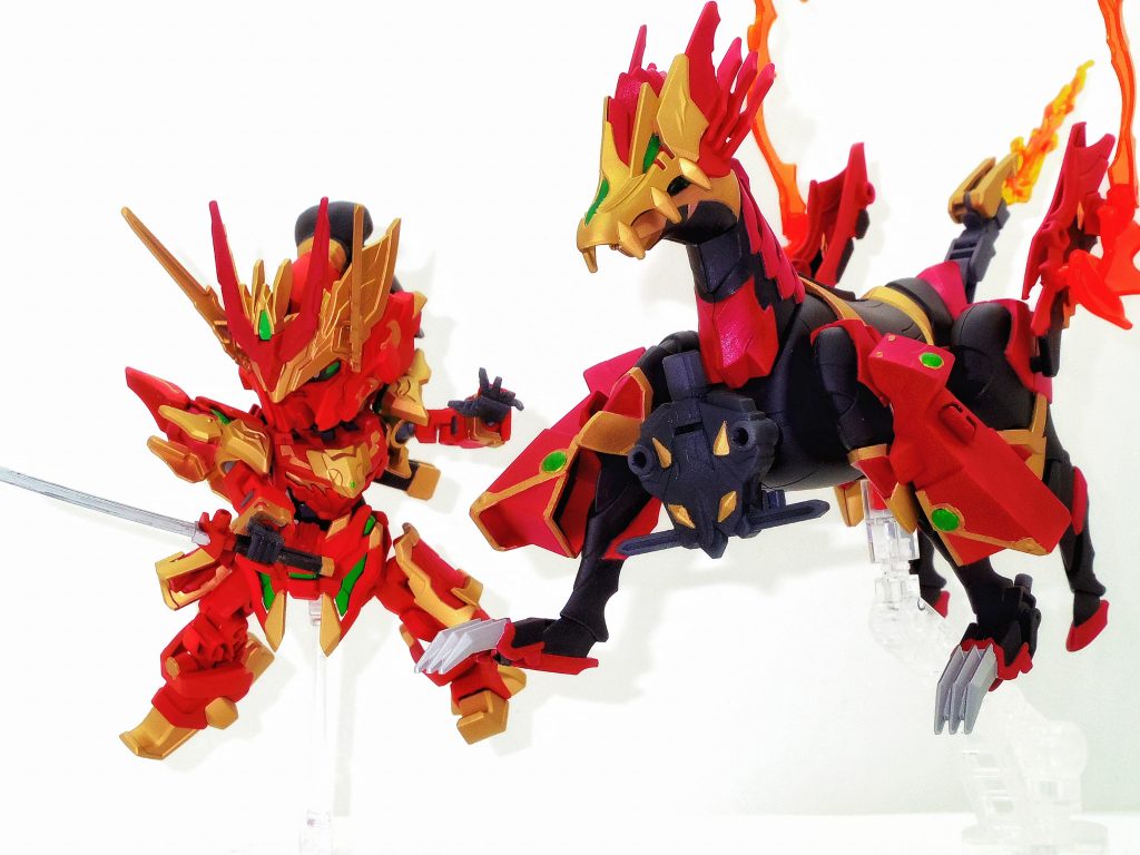 紅孩児との連携攻撃。前足の爪や牙、身体から出る炎で敵を攻撃する。