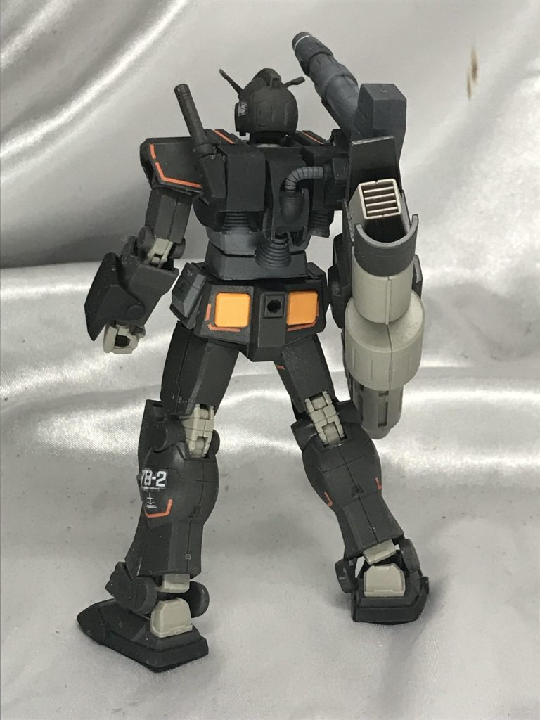 MGでも出てるらしく欲しいんですが、いまはHGで。背面もレンジのラインが入ってていかにもMSV感があって素晴らしいです(///▽///)