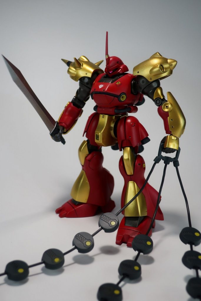 武器は刺突特化のヒートソードとチェーンマインを複数編んだネットマインです。ソードはコトブキヤのMSGです。