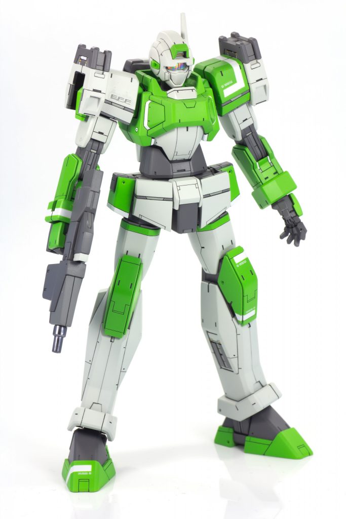 シールドを外した状態。メインカメラ部には、ホログラムシートを使用しました。