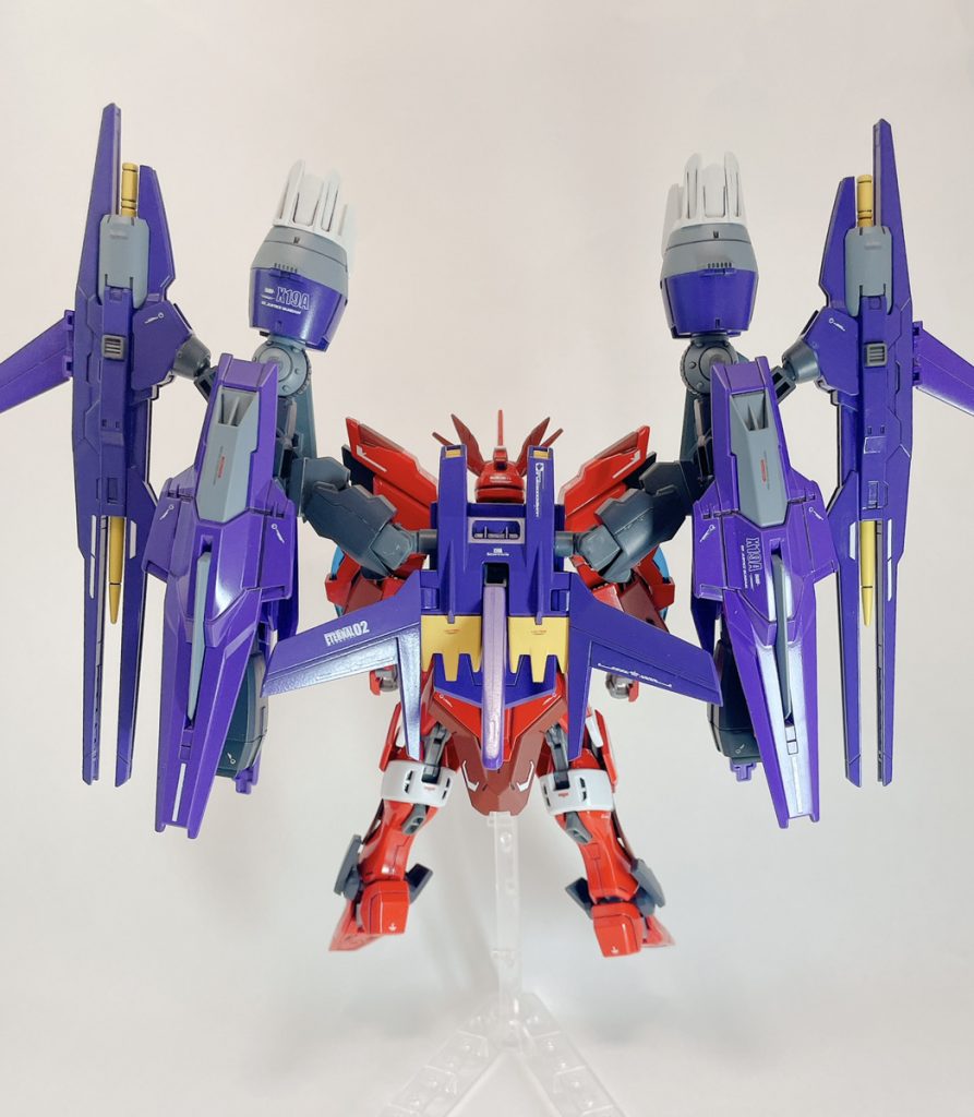 【背面】バックパックはタミヤとクレオスのパープルで塗装し、濃淡を付けたかったんですが、写真だとやはり全然分かりませんねw