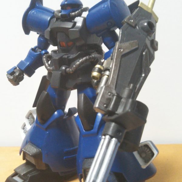 UCじゃ無い方のグフフライトタイプは…HGですか?旧キットですか?