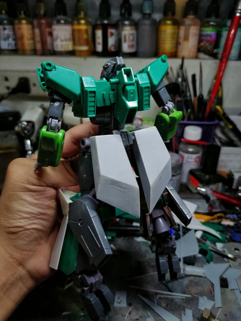 Before, I said to myself that the aesthetics of this MS will be inspired by the art sytle from CCA so it means exaggeration on proportions so a Big Back skirt looked appropriate to me