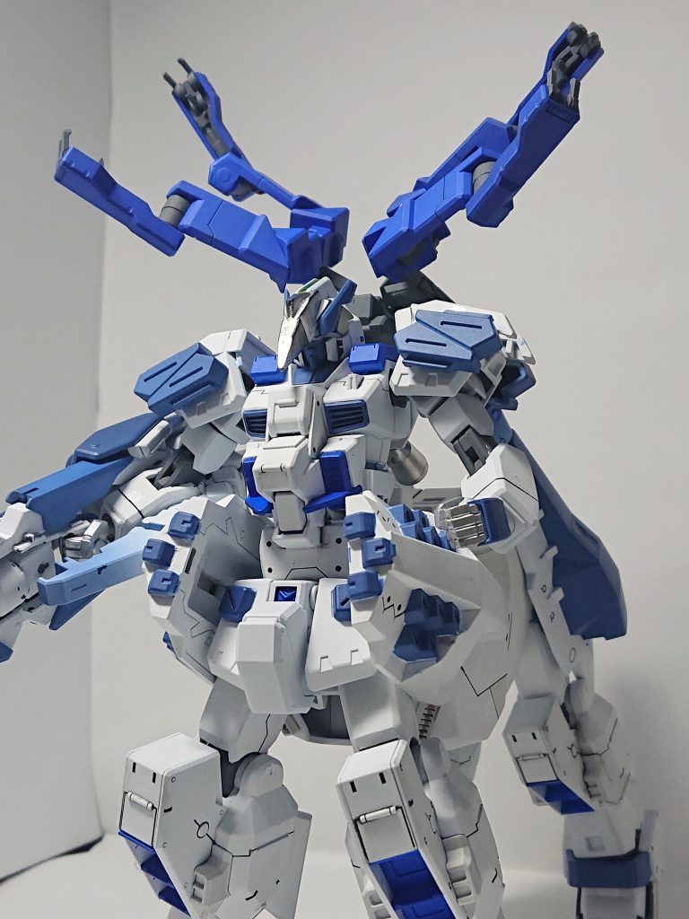 切った張ったが多いためあまりガチャガチャ動かすことは出来ません（ポーズはある程度）