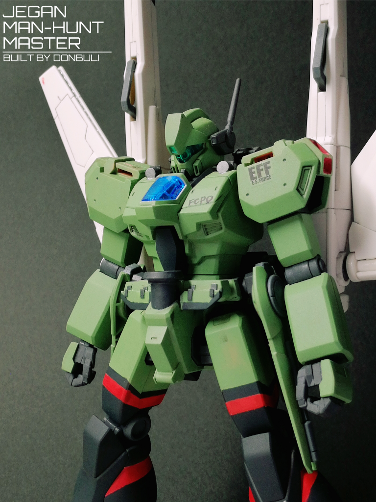 股間の人が乗る部分は、ビルドダイバーズのキャンペーンでもらえたジョイントパーツです。カラーリングを普通のジェガンに寄せたので、一見ビルド系に見えないかもしれませんが、ガンプラバトルに混じっているネタ枠のモブ位に思っていただけると幸いです。