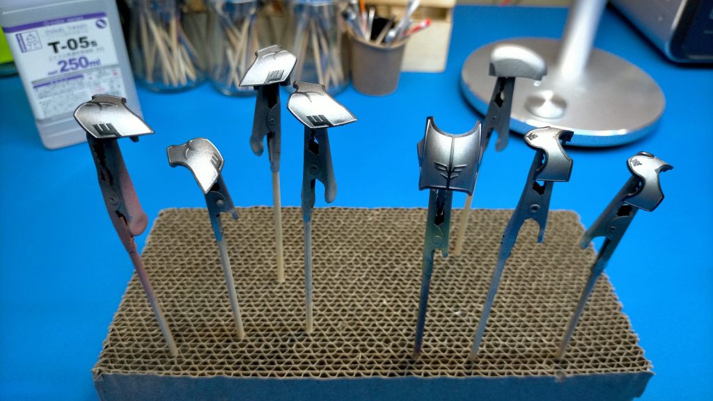 黒マットベース　→　エナメルアルミフラットにて塗装→ふき取り