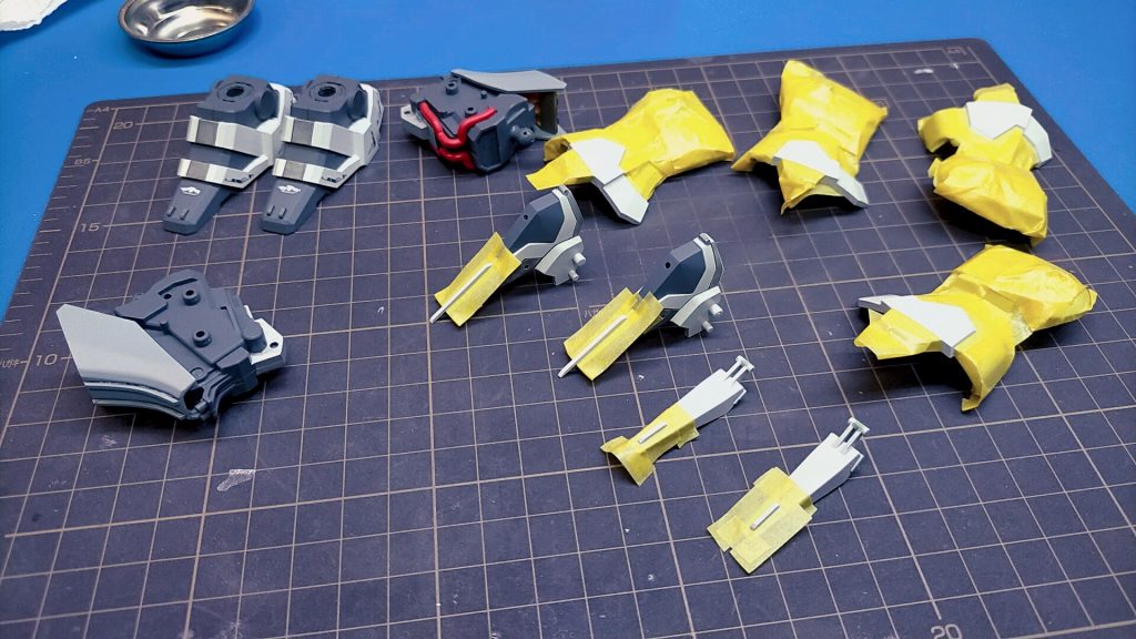 マスキングにて塗分け 