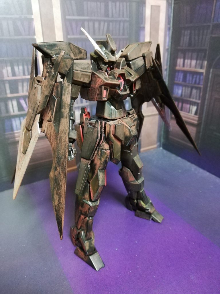 唯一の改造は、肩の羽部分にマグナムのシールドを付けれるようにした事です。後は傷加工などのダメージ表現もしてみました。