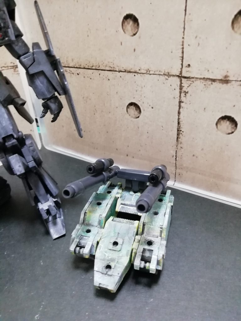 バックアップメカに30mm のタンクを使いました。 