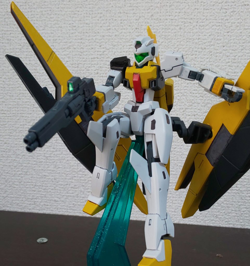 武装を見ていきます。キュリオスのGNサブマシンガンです。