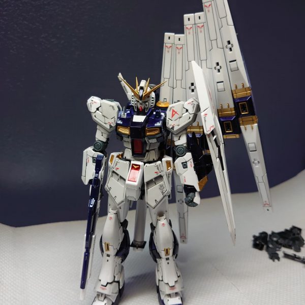RG ∨ガンダム　チタニウムフィニッシュ(組立済み) 新機動戦記ガンダムW：RG トールギスIIIがチタニウム