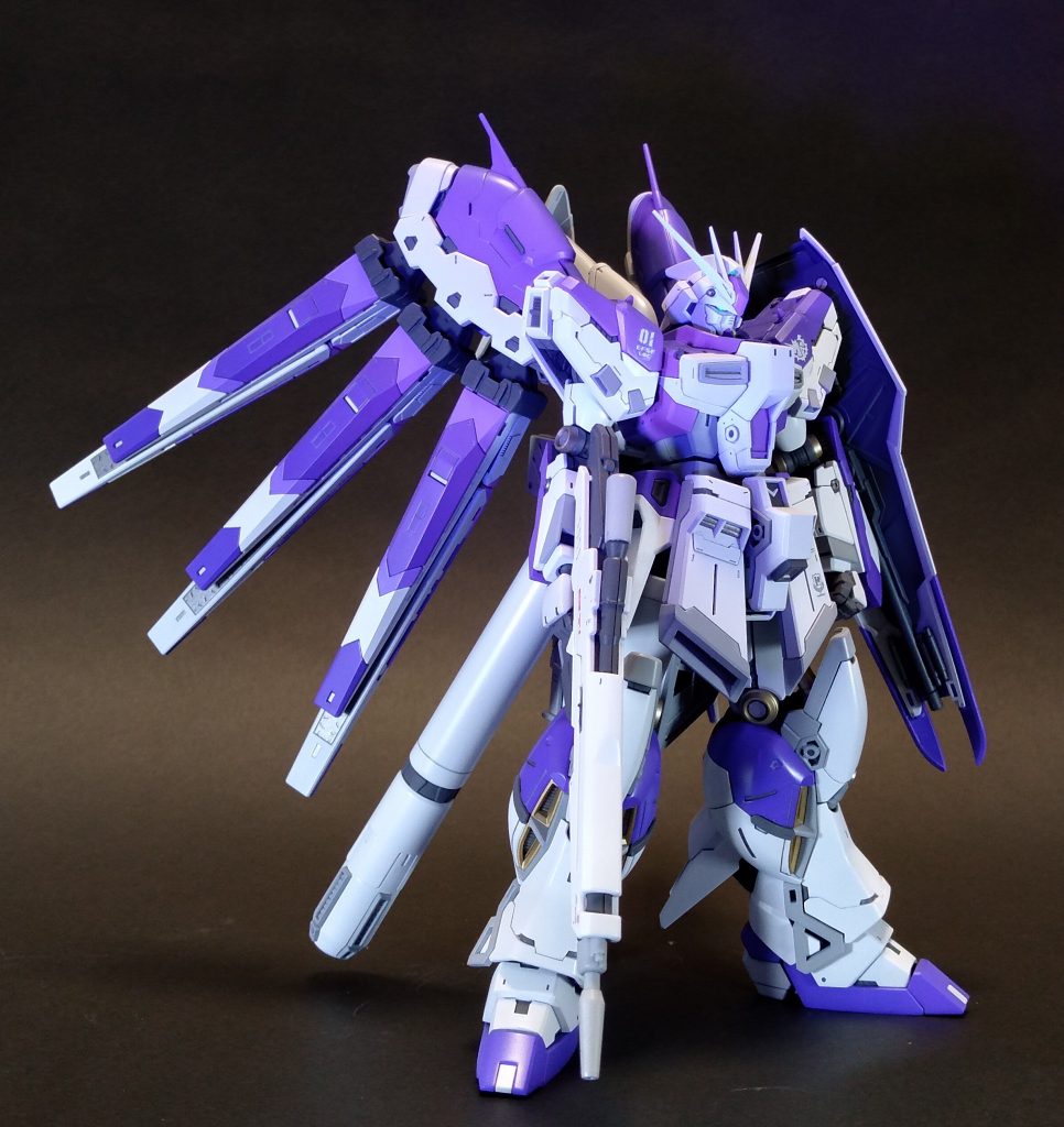 本体はパープルをベースに全塗装のみです何も改造はしていないのにこの情報量・・・皆が夢中になるわけだ