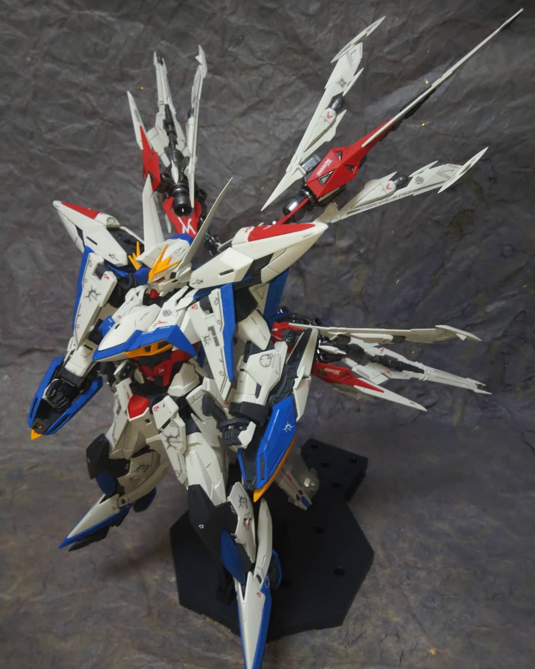 人気沸騰】 MG エクリプスガンダム マニューバストライカーパック