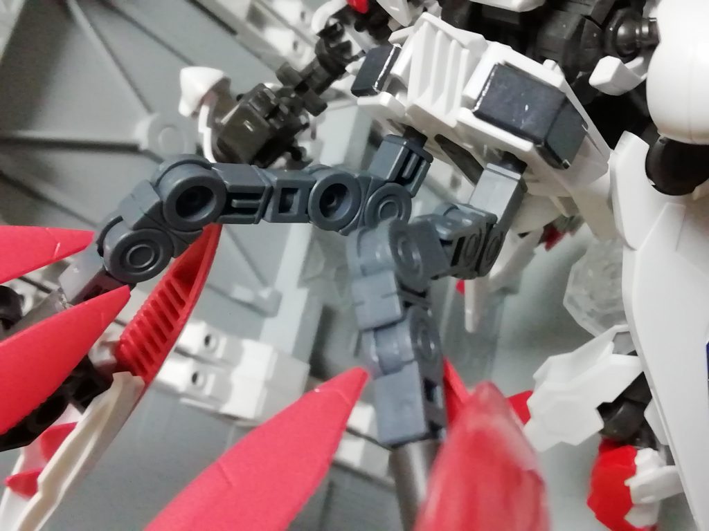 クローアームをボールデンアームアームズでバックパックに接続。アムアムは便利で助かりますね