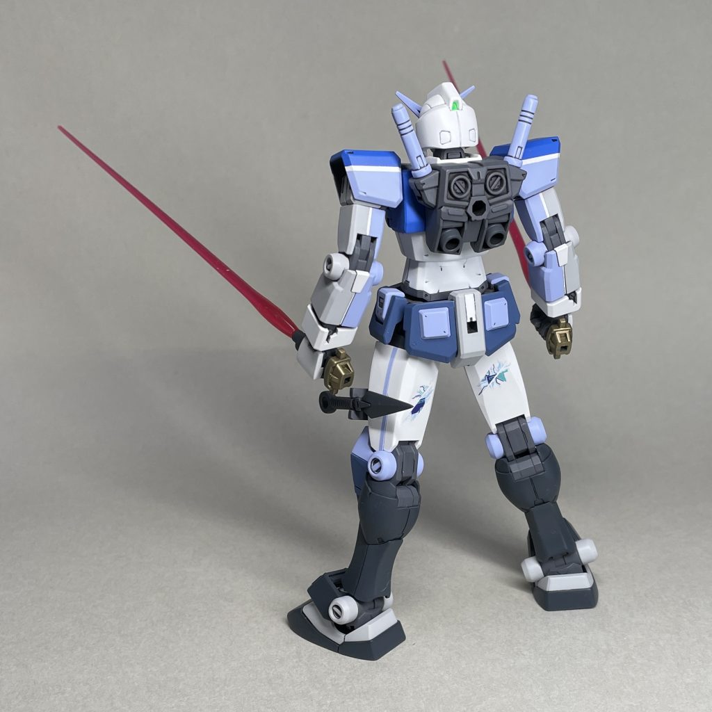 ビーム刃発生状態（うしろ）　30MMの仕様で、画像のようにナイフの刃の部分を取り外した状態にもできます。